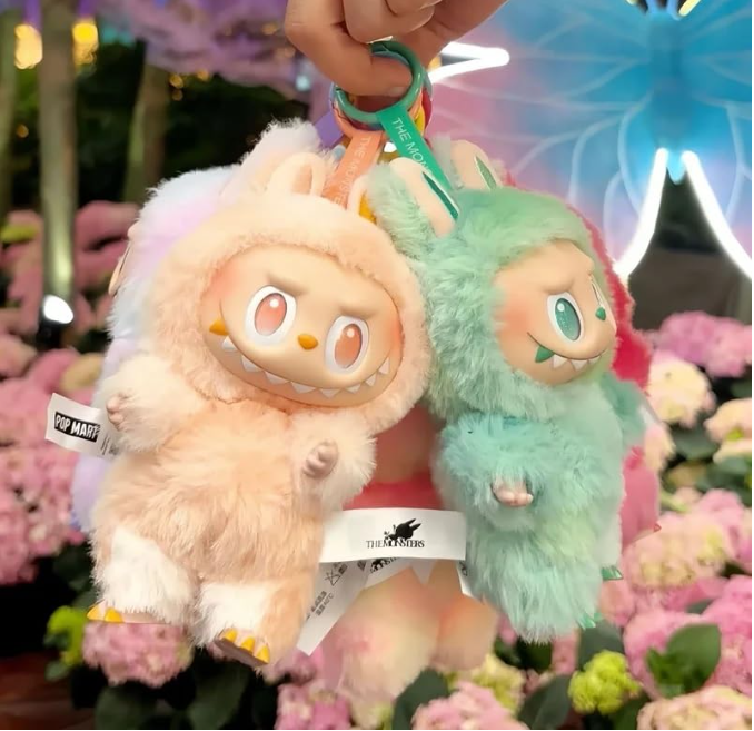 🧸 Labubu Doll – Pop Mart “The Monsters” Series | Collectible Vinyl & Plush Toy