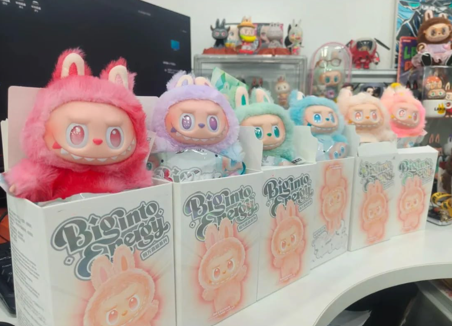 🧸 Labubu Doll – Pop Mart “The Monsters” Series | Collectible Vinyl & Plush Toy